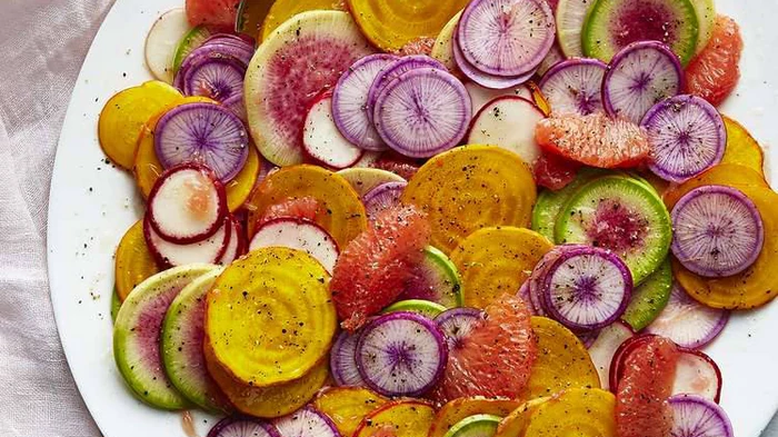 Salade van grapefruit, rode biet en radijs